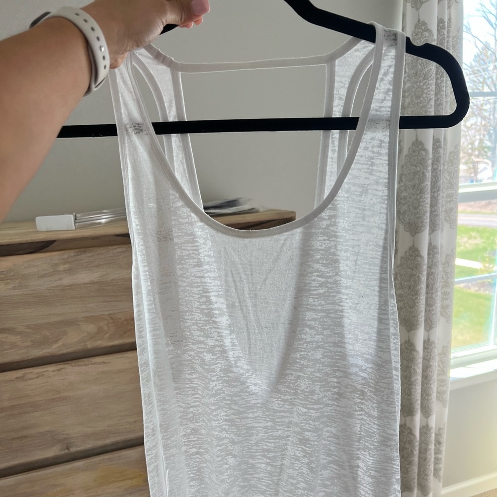 White lululemon tank